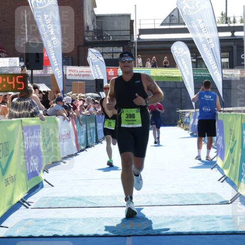 09.08.2026 - GEWOBA Citytriathlon Bremen Yannick Fuchs http://msf.ph/oto/9937734 09.08.2026 15:19:08 Ziel 21, 319, 343, 398 meine-sportfotos.de