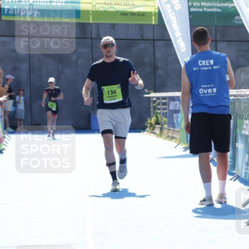 09.08.2026 - GEWOBA Citytriathlon Bremen Yannick Fuchs http://msf.ph/oto/9937769 09.08.2026 15:19:39 Ziel 134 meine-sportfotos.de