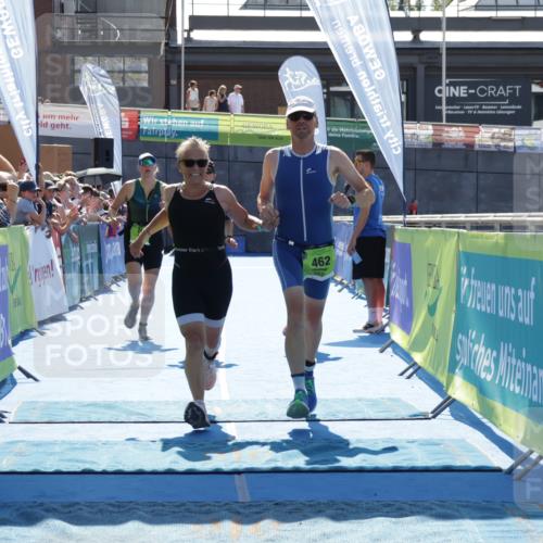 09.08.2026 - GEWOBA Citytriathlon Bremen Yannick Fuchs http://msf.ph/oto/9937793 09.08.2026 15:19:59 Ziel 70, 351, 453, 462, 527 meine-sportfotos.de