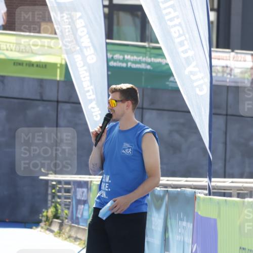 09.08.2026 - GEWOBA Citytriathlon Bremen Yannick Fuchs http://msf.ph/oto/9937810 09.08.2026 15:20:19 Ziel  meine-sportfotos.de