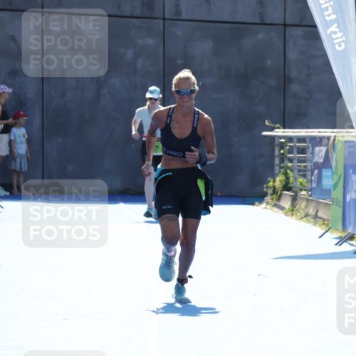 09.08.2026 - GEWOBA Citytriathlon Bremen Yannick Fuchs http://msf.ph/oto/9937815 09.08.2026 15:20:31 Ziel 352 meine-sportfotos.de