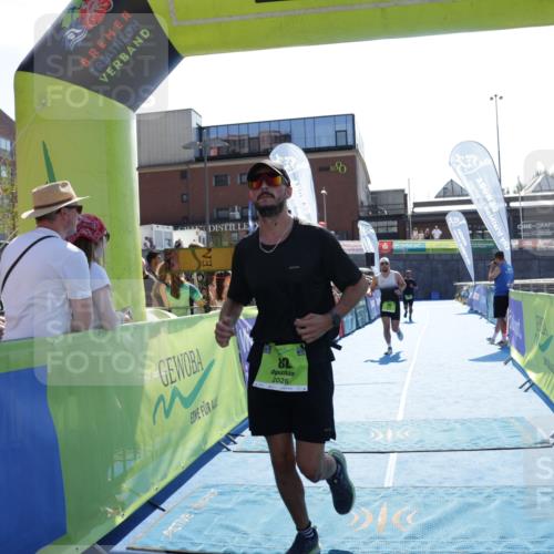 09.08.2026 - GEWOBA Citytriathlon Bremen Yannick Fuchs http://msf.ph/oto/9937846 09.08.2026 15:20:59 Ziel 14, 66, 82 meine-sportfotos.de