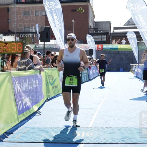 09.08.2026 - GEWOBA Citytriathlon Bremen Yannick Fuchs http://msf.ph/oto/9937847 09.08.2026 15:21:01 Ziel 66, 82, 369 meine-sportfotos.de