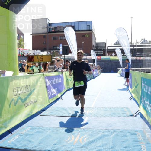 09.08.2026 - GEWOBA Citytriathlon Bremen Yannick Fuchs http://msf.ph/oto/9937857 09.08.2026 15:21:05 Ziel 66, 369 meine-sportfotos.de
