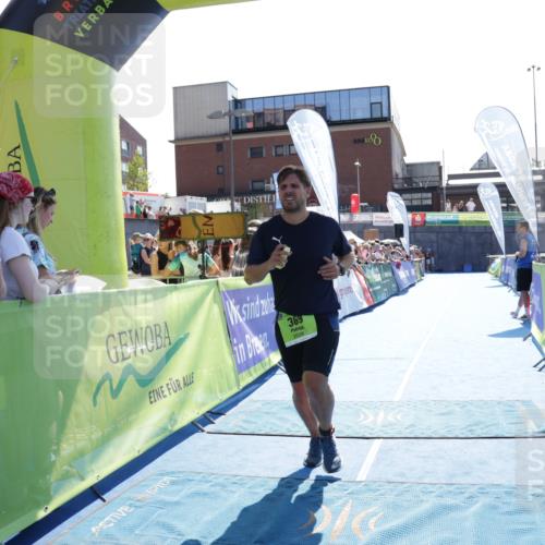 09.08.2026 - GEWOBA Citytriathlon Bremen Yannick Fuchs http://msf.ph/oto/9937860 09.08.2026 15:21:05 Ziel 66, 369 meine-sportfotos.de
