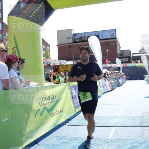09.08.2026 - GEWOBA Citytriathlon Bremen Yannick Fuchs http://msf.ph/oto/9937861 09.08.2026 15:21:06 Ziel 66, 369 meine-sportfotos.de