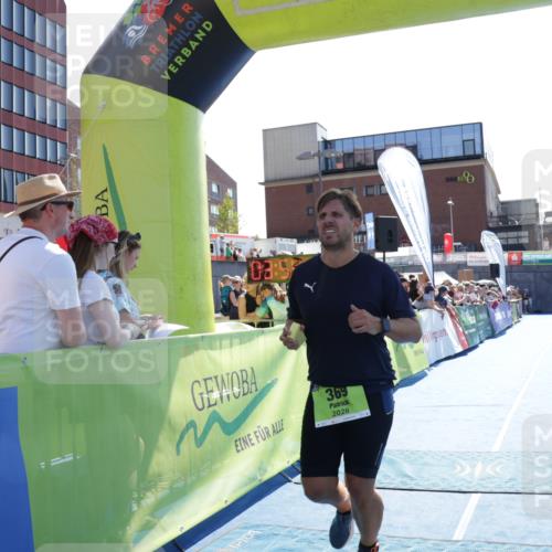 09.08.2026 - GEWOBA Citytriathlon Bremen Yannick Fuchs http://msf.ph/oto/9937862 09.08.2026 15:21:06 Ziel 66, 369 meine-sportfotos.de