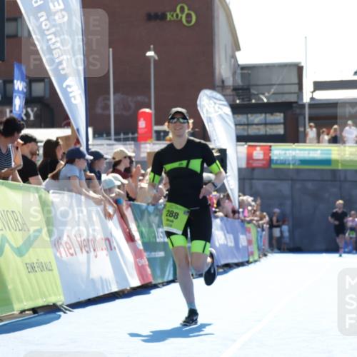 09.08.2026 - GEWOBA Citytriathlon Bremen Yannick Fuchs http://msf.ph/oto/9937869 09.08.2026 15:21:17 Ziel 288 meine-sportfotos.de
