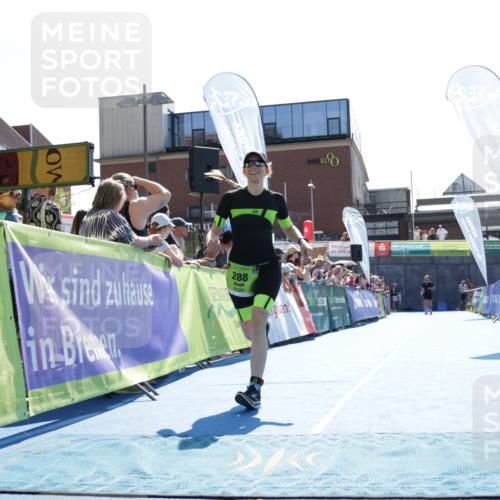 09.08.2026 - GEWOBA Citytriathlon Bremen Yannick Fuchs http://msf.ph/oto/9937871 09.08.2026 15:21:18 Ziel 288 meine-sportfotos.de