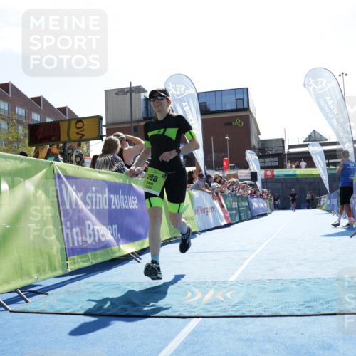 09.08.2026 - GEWOBA Citytriathlon Bremen Yannick Fuchs http://msf.ph/oto/9937873 09.08.2026 15:21:19 Ziel 288 meine-sportfotos.de