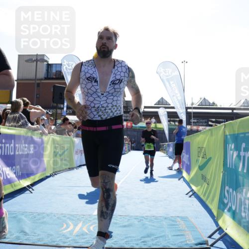 09.08.2026 - GEWOBA Citytriathlon Bremen Yannick Fuchs http://msf.ph/oto/9937890 09.08.2026 15:21:31 Ziel 19, 203, 329, 390, 417, 468 meine-sportfotos.de