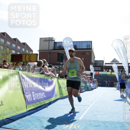 09.08.2026 - GEWOBA Citytriathlon Bremen Yannick Fuchs http://msf.ph/oto/9937909 09.08.2026 15:21:40 Ziel 130 meine-sportfotos.de