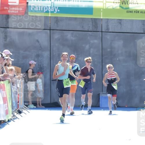 09.08.2026 - GEWOBA Citytriathlon Bremen Yannick Fuchs http://msf.ph/oto/9937913 09.08.2026 15:21:43 Ziel 130 meine-sportfotos.de