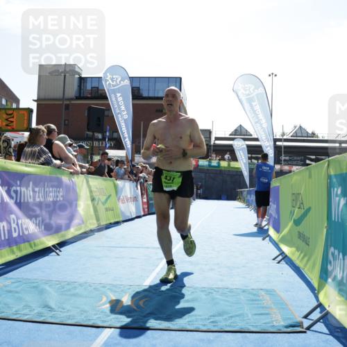 09.08.2026 - GEWOBA Citytriathlon Bremen Yannick Fuchs http://msf.ph/oto/9937961 09.08.2026 15:22:00 Ziel 182, 415, 431 meine-sportfotos.de