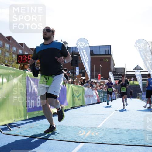 09.08.2026 - GEWOBA Citytriathlon Bremen Yannick Fuchs http://msf.ph/oto/9937970 09.08.2026 15:22:29 Ziel 161, 280, 305 meine-sportfotos.de