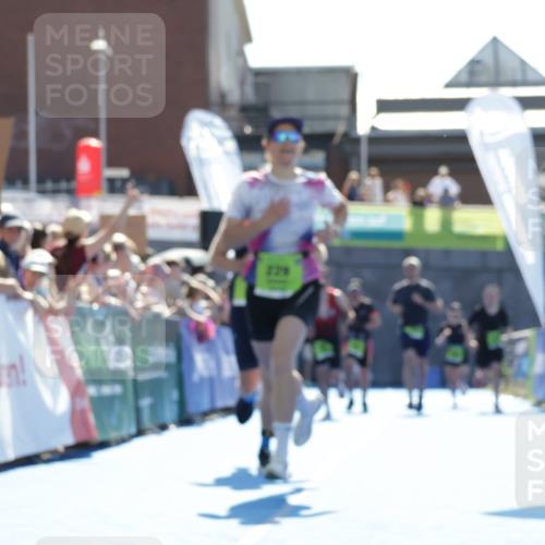 09.08.2026 - GEWOBA Citytriathlon Bremen Yannick Fuchs http://msf.ph/oto/9938001 09.08.2026 15:22:50 Ziel 91, 229, 249, 341, 485, 585 meine-sportfotos.de