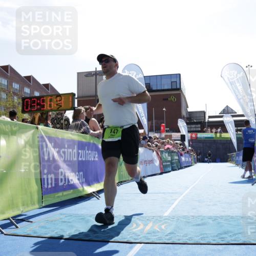 09.08.2026 - GEWOBA Citytriathlon Bremen Yannick Fuchs http://msf.ph/oto/9938037 09.08.2026 15:23:04 Ziel 147 meine-sportfotos.de