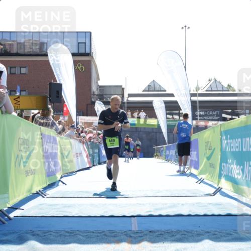 09.08.2026 - GEWOBA Citytriathlon Bremen Yannick Fuchs http://msf.ph/oto/9938042 09.08.2026 15:23:15 Ziel 449 meine-sportfotos.de