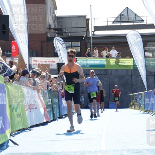 09.08.2026 - GEWOBA Citytriathlon Bremen Yannick Fuchs http://msf.ph/oto/9938054 09.08.2026 15:23:20 Ziel 69, 173, 449 meine-sportfotos.de