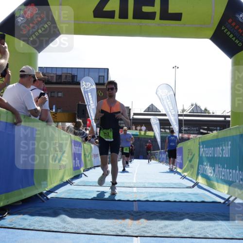 09.08.2026 - GEWOBA Citytriathlon Bremen Yannick Fuchs http://msf.ph/oto/9938058 09.08.2026 15:23:23 Ziel 12, 69, 163, 173, 482 meine-sportfotos.de