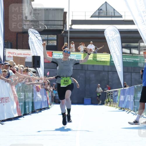 09.08.2026 - GEWOBA Citytriathlon Bremen Yannick Fuchs http://msf.ph/oto/9938087 09.08.2026 15:23:36 Ziel 342 meine-sportfotos.de