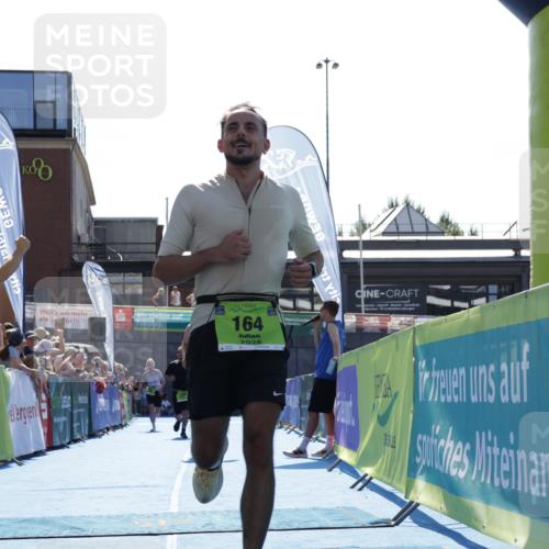 09.08.2026 - GEWOBA Citytriathlon Bremen Yannick Fuchs http://msf.ph/oto/9938101 09.08.2026 15:23:49 Ziel 10, 148, 164, 235 meine-sportfotos.de