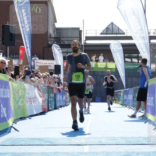 09.08.2026 - GEWOBA Citytriathlon Bremen Yannick Fuchs http://msf.ph/oto/9938127 09.08.2026 15:24:02 Ziel 122, 358, 412, 493 meine-sportfotos.de