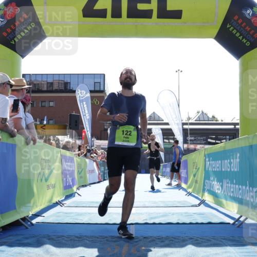 09.08.2026 - GEWOBA Citytriathlon Bremen Yannick Fuchs http://msf.ph/oto/9938129 09.08.2026 15:24:04 Ziel 122, 358, 412 meine-sportfotos.de