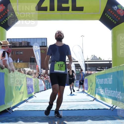 09.08.2026 - GEWOBA Citytriathlon Bremen Yannick Fuchs http://msf.ph/oto/9938130 09.08.2026 15:24:04 Ziel 122, 358, 412 meine-sportfotos.de