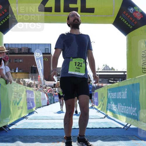 09.08.2026 - GEWOBA Citytriathlon Bremen Yannick Fuchs http://msf.ph/oto/9938133 09.08.2026 15:24:05 Ziel 122, 358, 412 meine-sportfotos.de