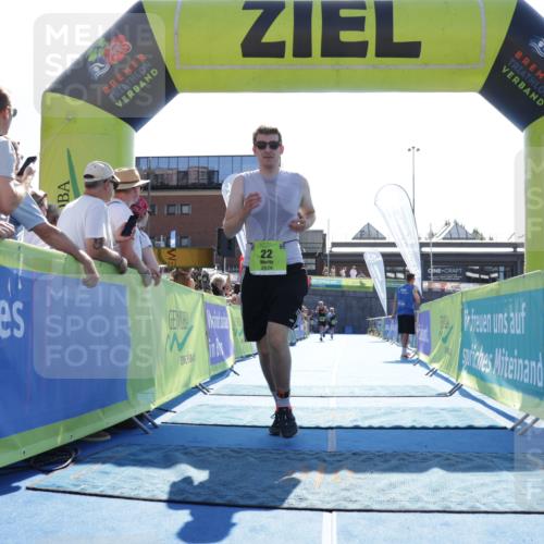 09.08.2026 - GEWOBA Citytriathlon Bremen Yannick Fuchs http://msf.ph/oto/9938146 09.08.2026 15:24:12 Ziel 22 meine-sportfotos.de