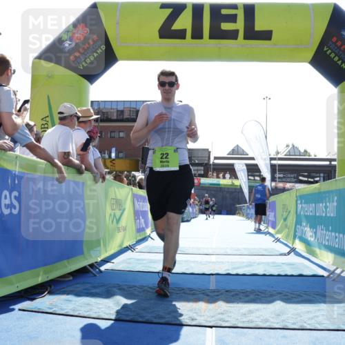 09.08.2026 - GEWOBA Citytriathlon Bremen Yannick Fuchs http://msf.ph/oto/9938147 09.08.2026 15:24:12 Ziel 22 meine-sportfotos.de