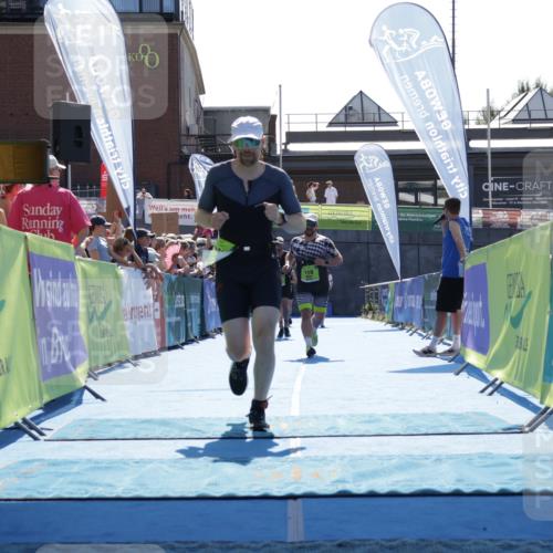 09.08.2026 - GEWOBA Citytriathlon Bremen Yannick Fuchs http://msf.ph/oto/9938199 09.08.2026 15:24:40 Ziel 250, 391, 405, 410 meine-sportfotos.de