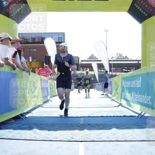 09.08.2026 - GEWOBA Citytriathlon Bremen Yannick Fuchs http://msf.ph/oto/9938201 09.08.2026 15:24:41 Ziel 73, 250, 391, 405, 410 meine-sportfotos.de