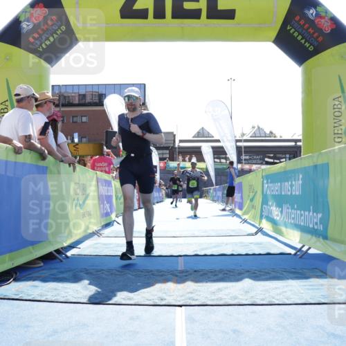 09.08.2026 - GEWOBA Citytriathlon Bremen Yannick Fuchs http://msf.ph/oto/9938202 09.08.2026 15:24:41 Ziel 73, 250, 391, 405, 410 meine-sportfotos.de