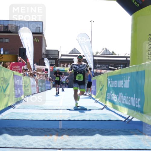 09.08.2026 - GEWOBA Citytriathlon Bremen Yannick Fuchs http://msf.ph/oto/9938204 09.08.2026 15:24:43 Ziel 73, 361, 391, 410 meine-sportfotos.de