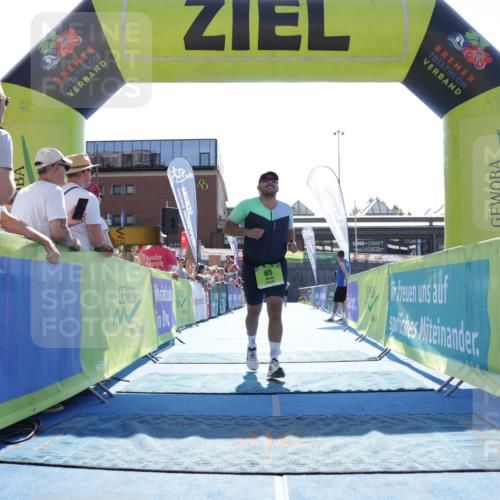 09.08.2026 - GEWOBA Citytriathlon Bremen Yannick Fuchs http://msf.ph/oto/9938240 09.08.2026 15:25:00 Ziel 58, 65, 300, 311 meine-sportfotos.de