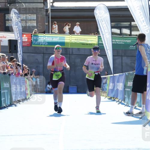 09.08.2026 - GEWOBA Citytriathlon Bremen Yannick Fuchs http://msf.ph/oto/9938254 09.08.2026 15:25:05 Ziel 65, 239, 274 meine-sportfotos.de