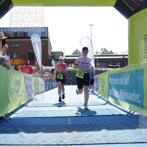 09.08.2026 - GEWOBA Citytriathlon Bremen Yannick Fuchs http://msf.ph/oto/9938260 09.08.2026 15:25:07 Ziel 239, 274 meine-sportfotos.de