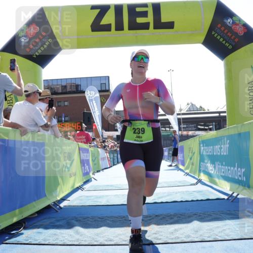09.08.2026 - GEWOBA Citytriathlon Bremen Yannick Fuchs http://msf.ph/oto/9938267 09.08.2026 15:25:09 Ziel 239, 274 meine-sportfotos.de