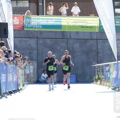 09.08.2026 - GEWOBA Citytriathlon Bremen Yannick Fuchs http://msf.ph/oto/9938268 09.08.2026 15:25:11 Ziel 239, 274 meine-sportfotos.de