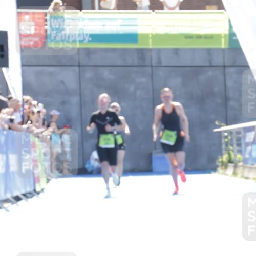 09.08.2026 - GEWOBA Citytriathlon Bremen Yannick Fuchs http://msf.ph/oto/9938272 09.08.2026 15:25:12 Ziel 239, 274 meine-sportfotos.de