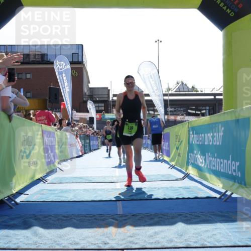09.08.2026 - GEWOBA Citytriathlon Bremen Yannick Fuchs http://msf.ph/oto/9938279 09.08.2026 15:25:18 Ziel 316, 320, 437 meine-sportfotos.de