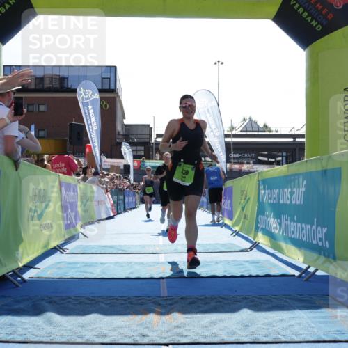09.08.2026 - GEWOBA Citytriathlon Bremen Yannick Fuchs http://msf.ph/oto/9938280 09.08.2026 15:25:18 Ziel 316, 320, 437 meine-sportfotos.de