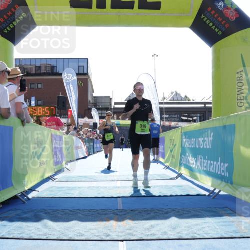 09.08.2026 - GEWOBA Citytriathlon Bremen Yannick Fuchs http://msf.ph/oto/9938283 09.08.2026 15:25:20 Ziel 316, 320, 437 meine-sportfotos.de