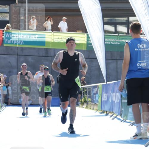 09.08.2026 - GEWOBA Citytriathlon Bremen Yannick Fuchs http://msf.ph/oto/9938291 09.08.2026 15:25:27 Ziel 413 meine-sportfotos.de