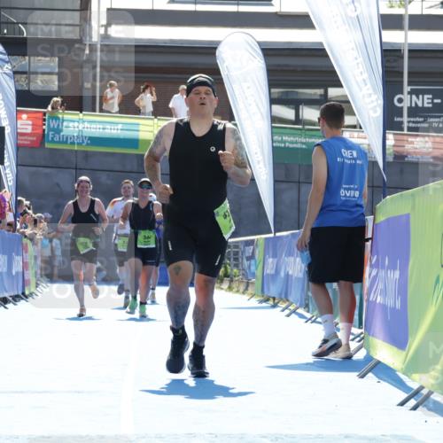 09.08.2026 - GEWOBA Citytriathlon Bremen Yannick Fuchs http://msf.ph/oto/9938293 09.08.2026 15:25:29 Ziel 344, 413, 479 meine-sportfotos.de