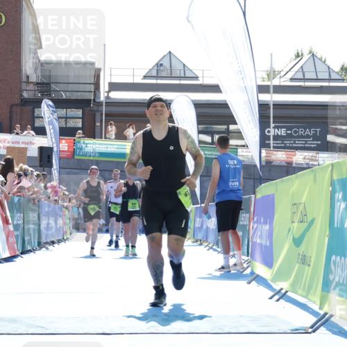 09.08.2026 - GEWOBA Citytriathlon Bremen Yannick Fuchs http://msf.ph/oto/9938295 09.08.2026 15:25:30 Ziel 344, 413, 479 meine-sportfotos.de