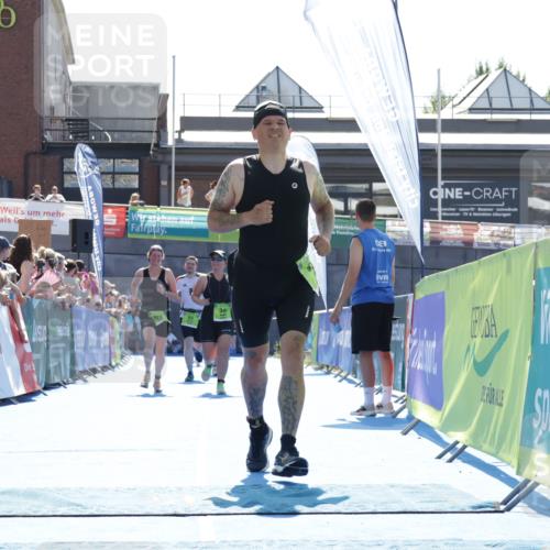 09.08.2026 - GEWOBA Citytriathlon Bremen Yannick Fuchs http://msf.ph/oto/9938297 09.08.2026 15:25:30 Ziel 344, 413, 479 meine-sportfotos.de