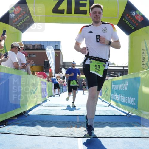 09.08.2026 - GEWOBA Citytriathlon Bremen Yannick Fuchs http://msf.ph/oto/9938311 09.08.2026 15:25:37 Ziel 53, 57, 64, 261, 335, 344, 479 meine-sportfotos.de